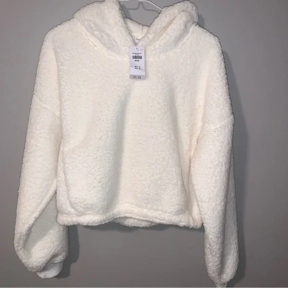 NWT GILLY HICKS Ivory Sherpa Fleece hoodie. MEDIUM - Picture 1 of 4